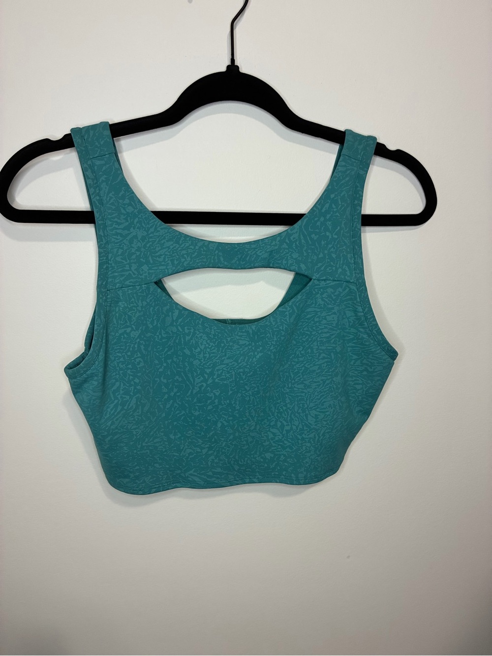 Lululemon Everlux Cut-Out Train Bra